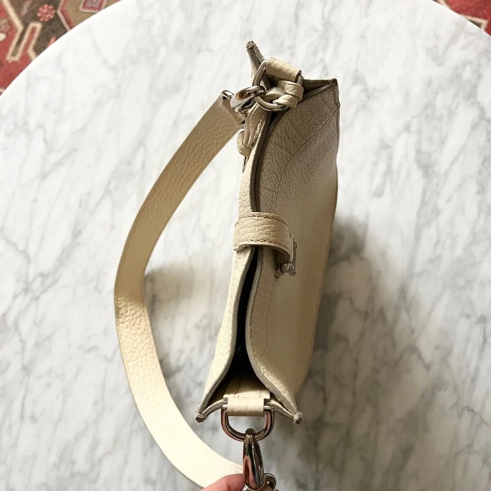 Dooney & Bourke Pebbled Leather Cream Shoulder Bag Duck Medallion Ivory